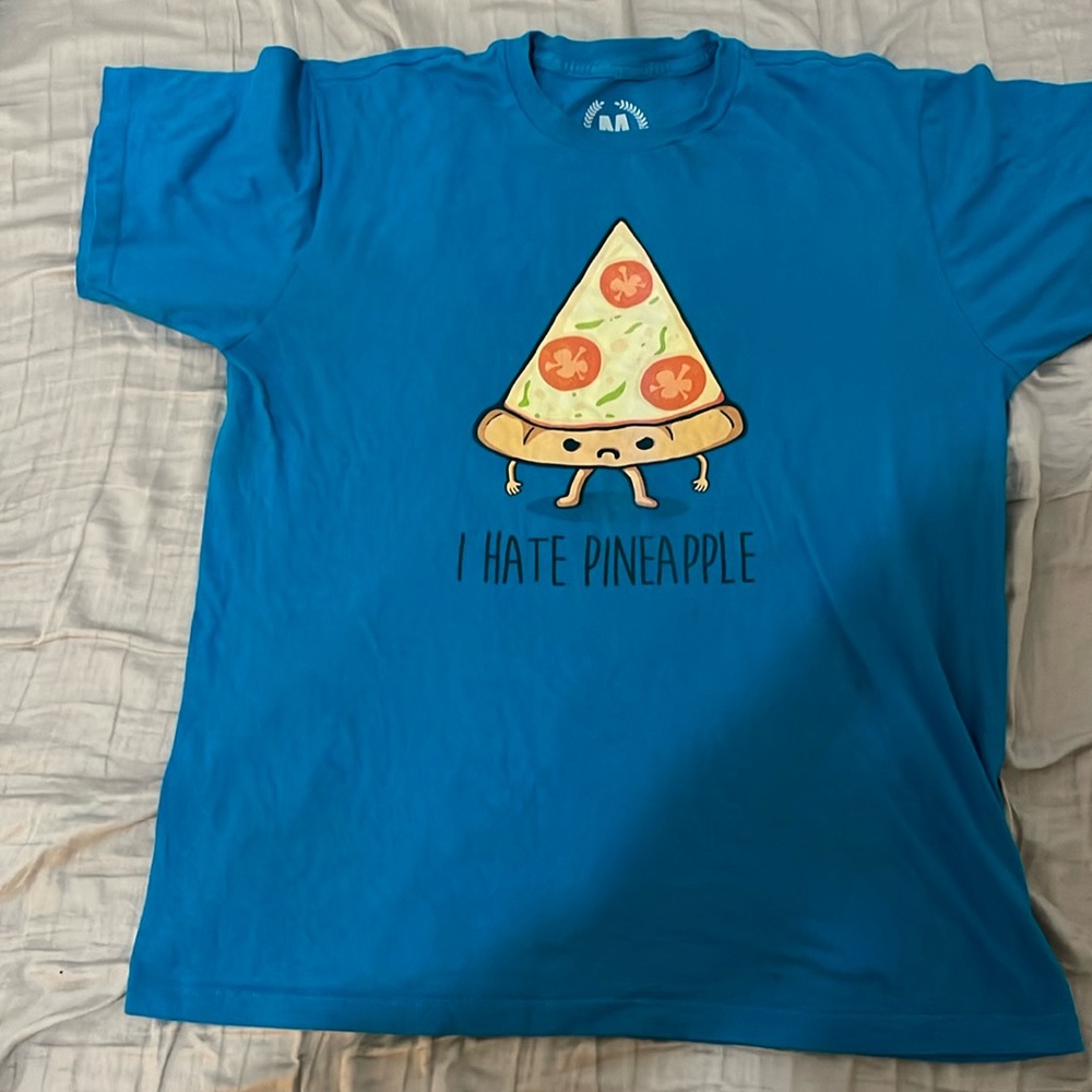 Pineapple Doesn't Go On Pizza T Shirt Medium TeePublic Mens Blue Funny